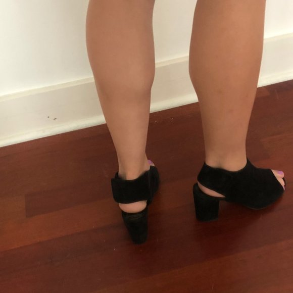 Steve Madden Black Suede 'Nonstp' Block Heels (Peep Toe and Cutout) - Picture 9 of 11